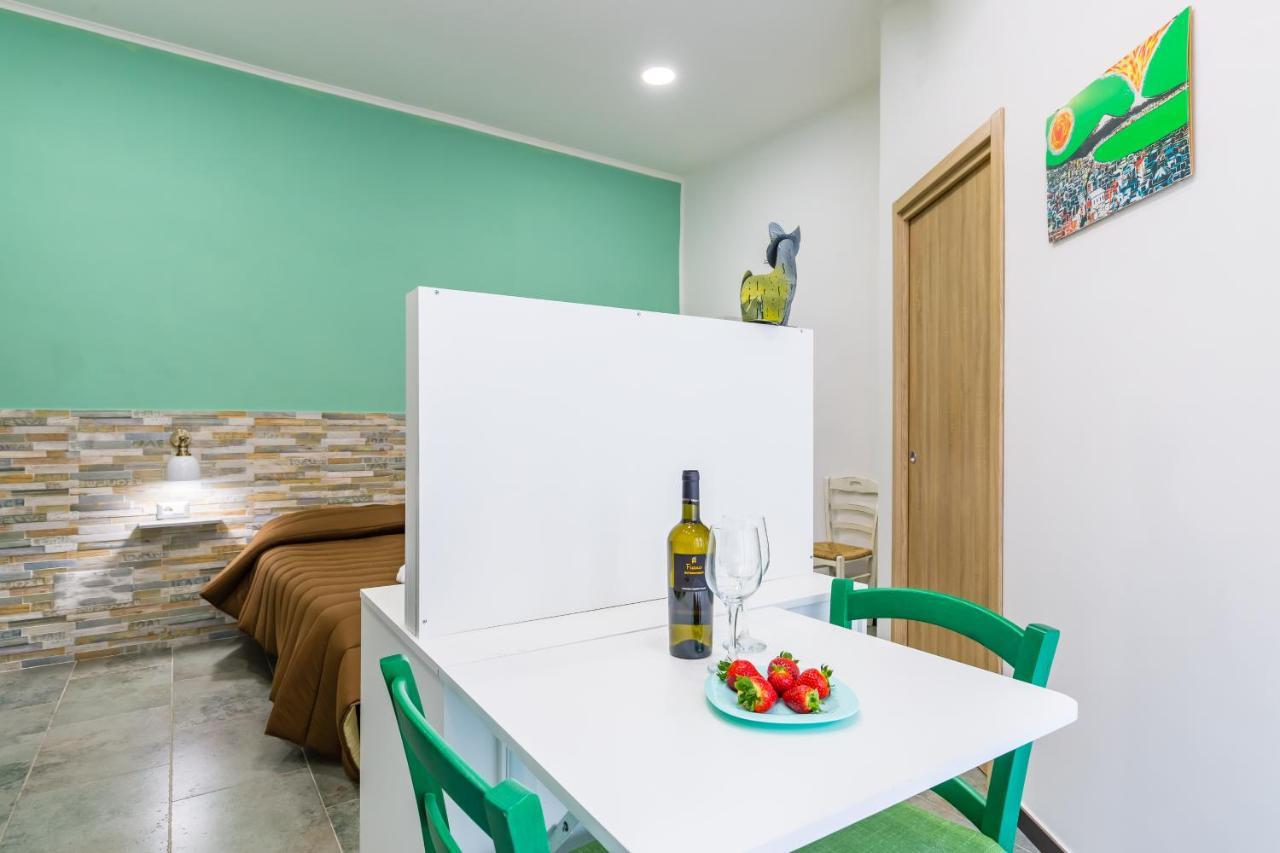 Gelso Complex Studios And Flat By Napoliapartments Nápoles Exterior foto